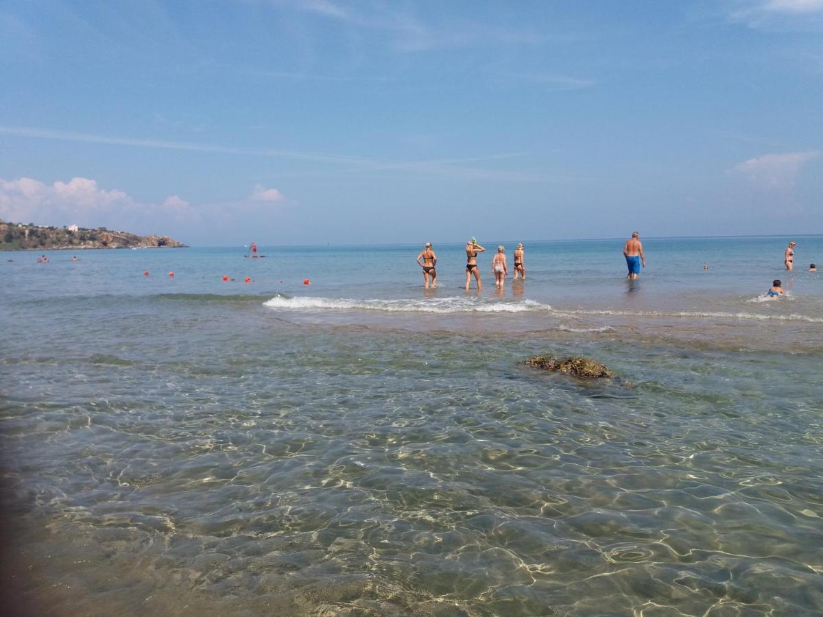 Fabiene Familyholidays Deluxe Plus チェファル エクステリア 写真